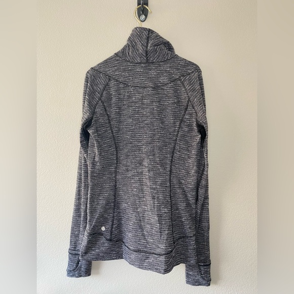 Lululemon Think Fast Pullover - Picture 4 of 5